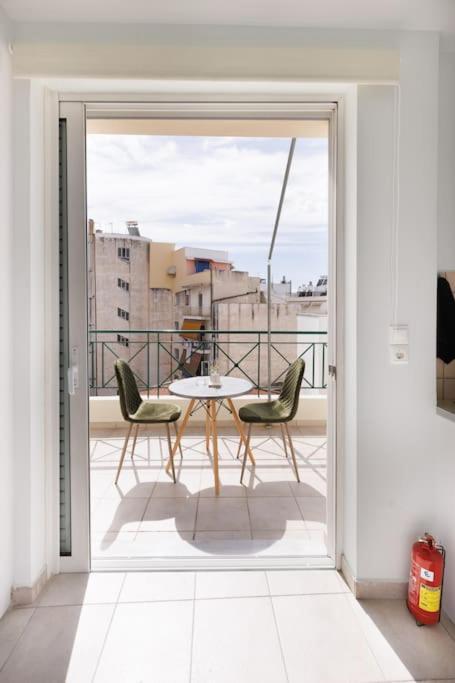 Adorable Sunny Studio With Private Balcony I Athens Luaran gambar